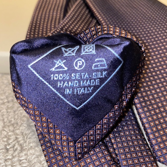 Brioni silk tie